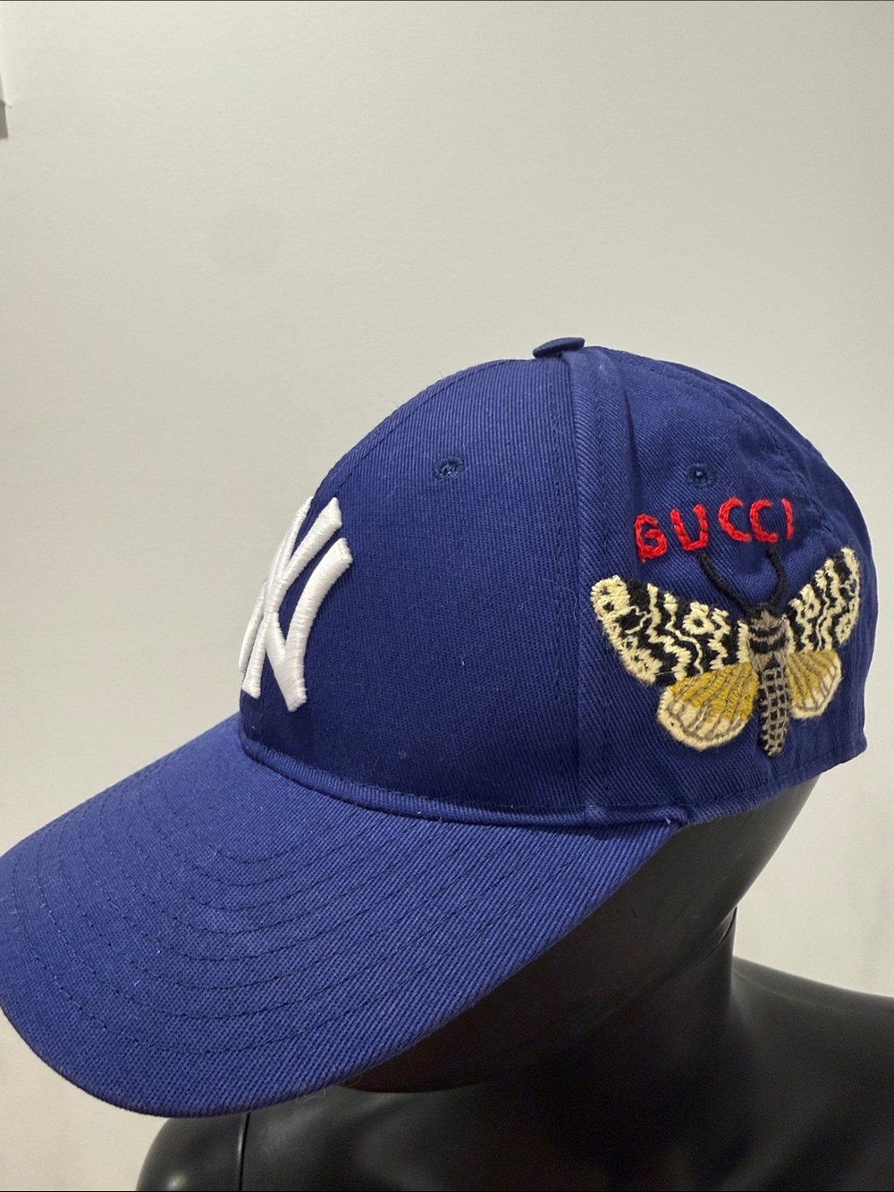 Gucci x NY Yankees Embroidered Logo Cap Blue Size 57 NWT Rare Never Worn